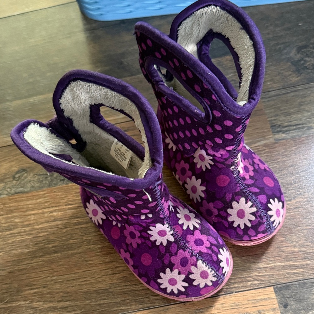 Bogs Kids Boots in Purple with Floral Design